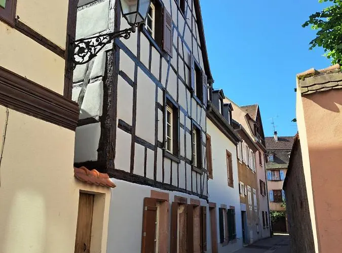 Les Colombages 公寓 *